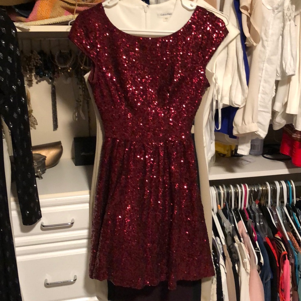 Red sequin B.DARLIN dress